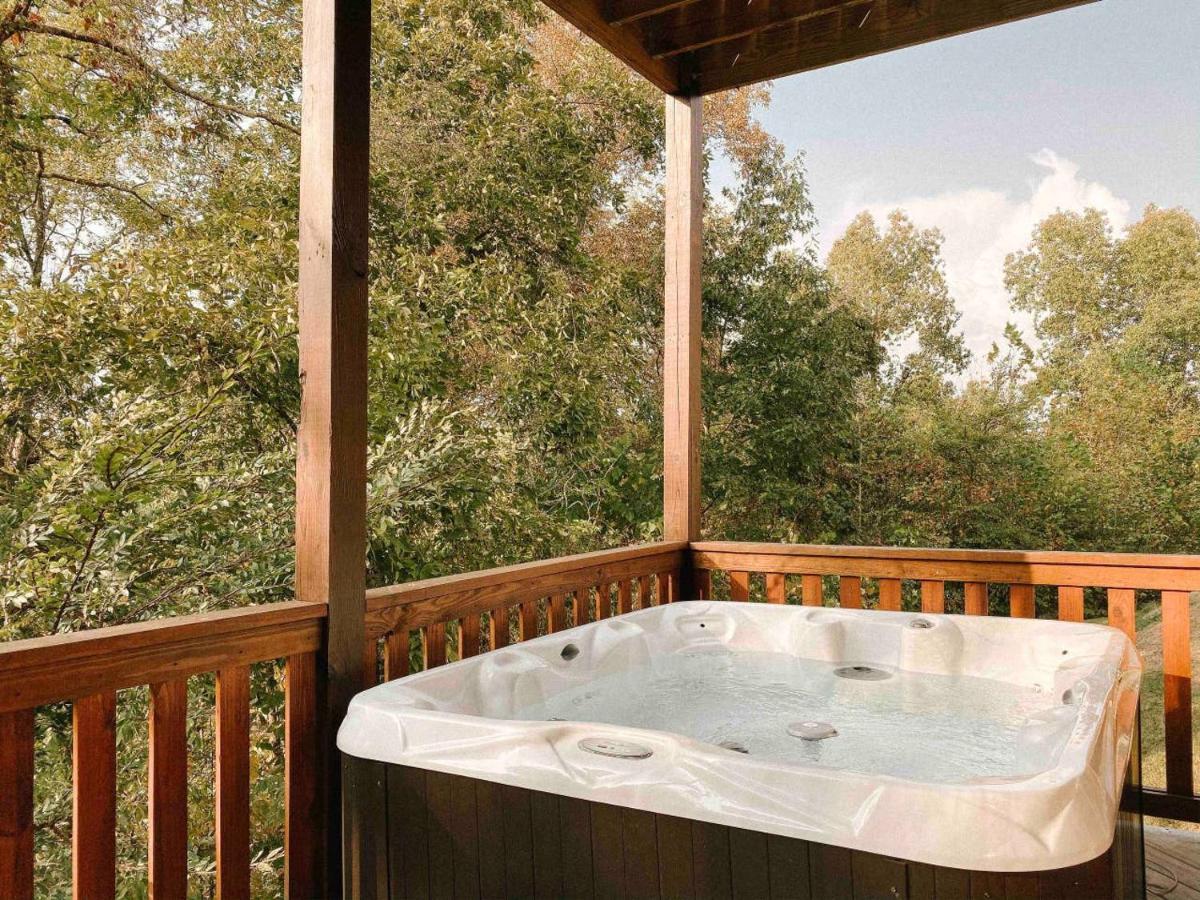 Splash Of Moonshine -Heated Indoor Pool, Hot Tub, Arcade Game Room Pigeon Forge Exterior photo