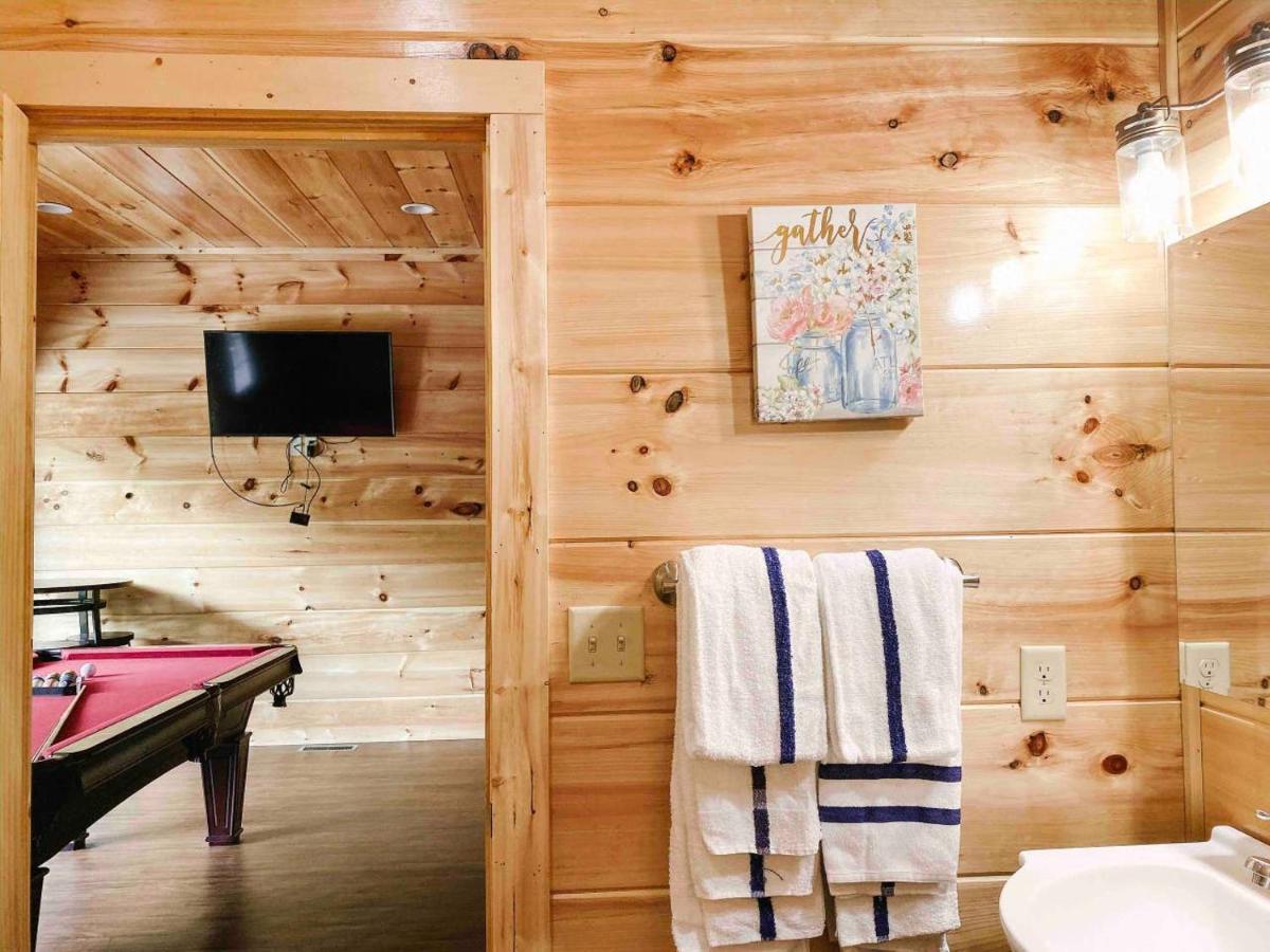 Splash Of Moonshine -Heated Indoor Pool, Hot Tub, Arcade Game Room Pigeon Forge Exterior photo