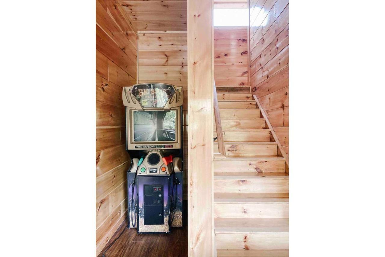 Splash Of Moonshine -Heated Indoor Pool, Hot Tub, Arcade Game Room Pigeon Forge Exterior photo